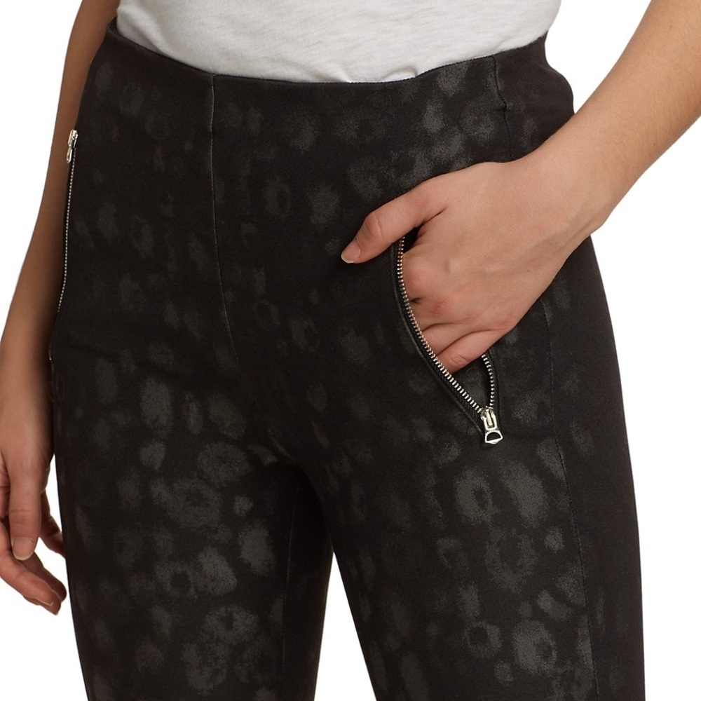 Rag & Bone Simone Leopard pant with zip pockets. Size 0